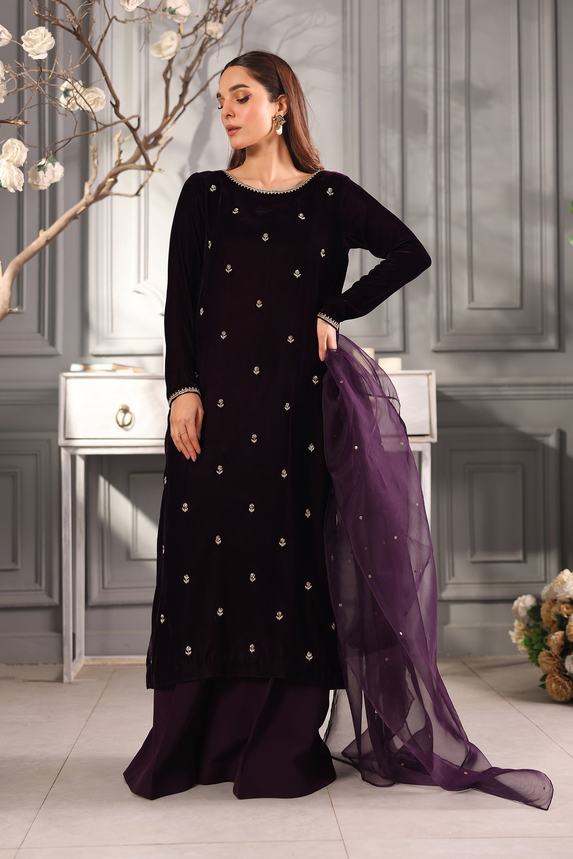 Hana | Mavi Velvets | Velvet Dreams - Official Hana - Agha Fabrics UK