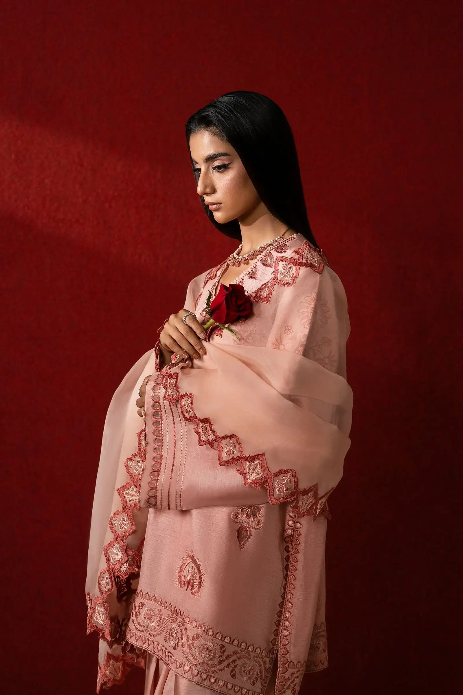 Zaha | Serae Pret |  ROSELYNNE