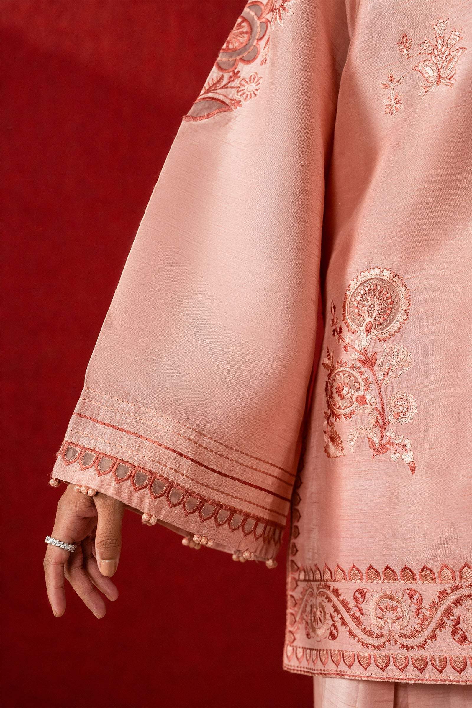 Zaha | Serae Pret |  ROSELYNNE