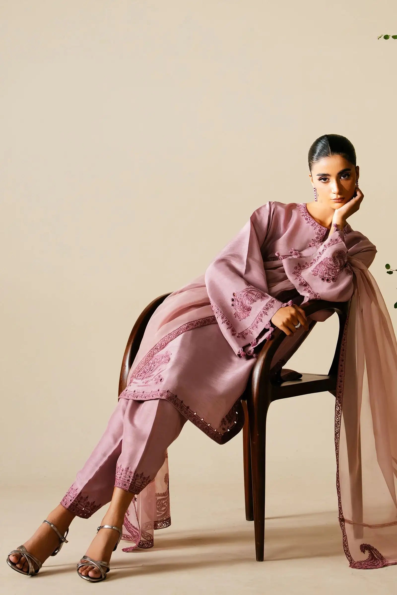 Zaha | Serae Pret | FLORAYNE