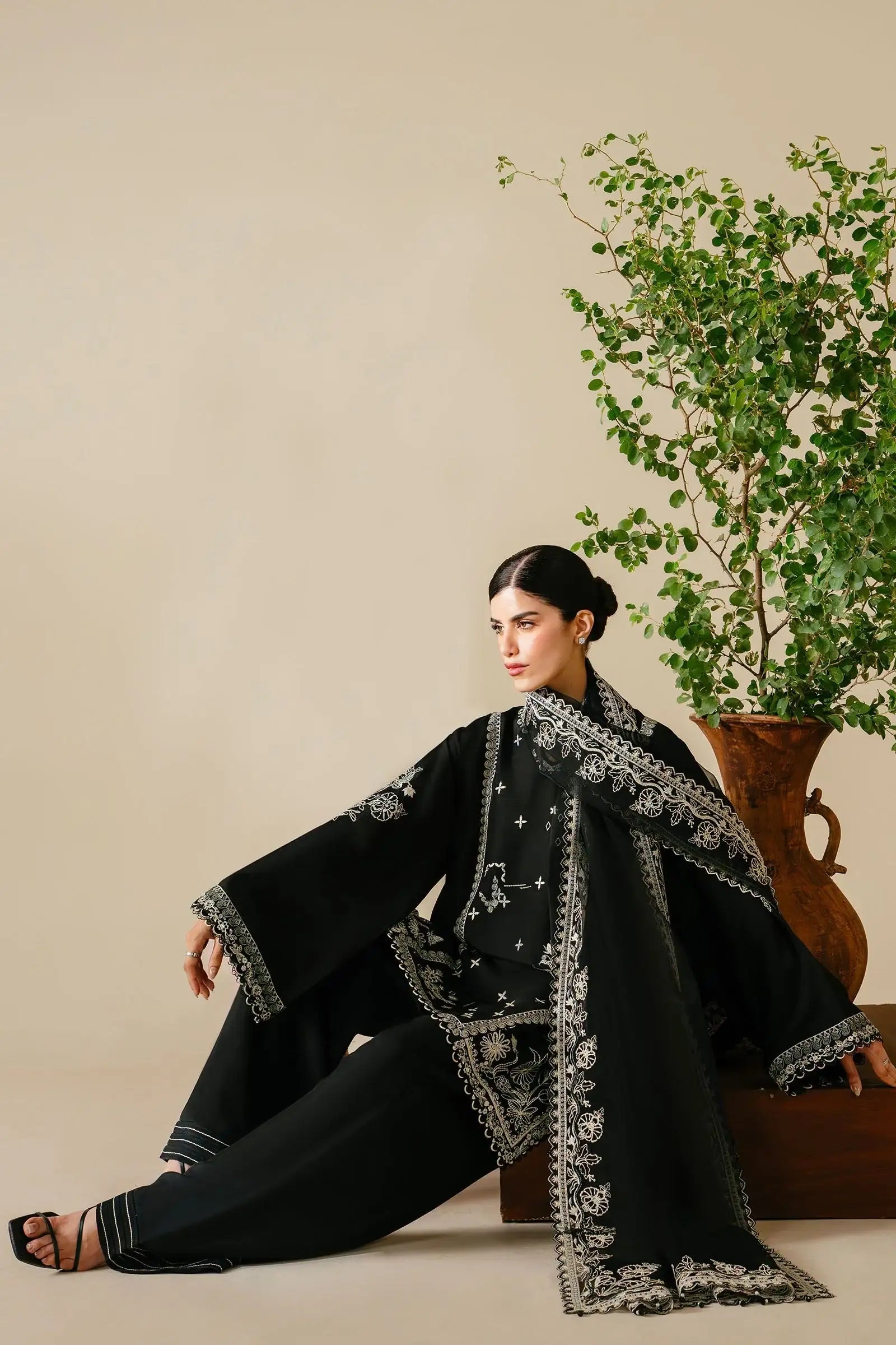 Zaha | Serae Pret |  NOCTIS