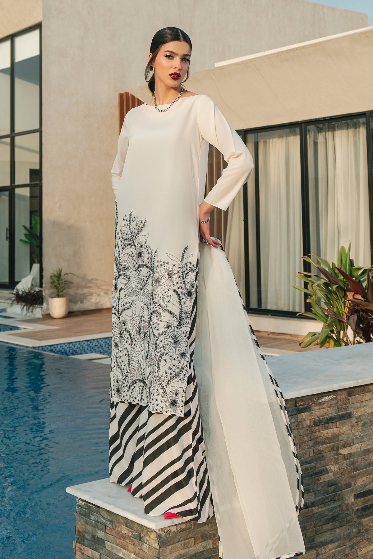 Erum Khan | Eid Edit 25 | Monochrome Babe