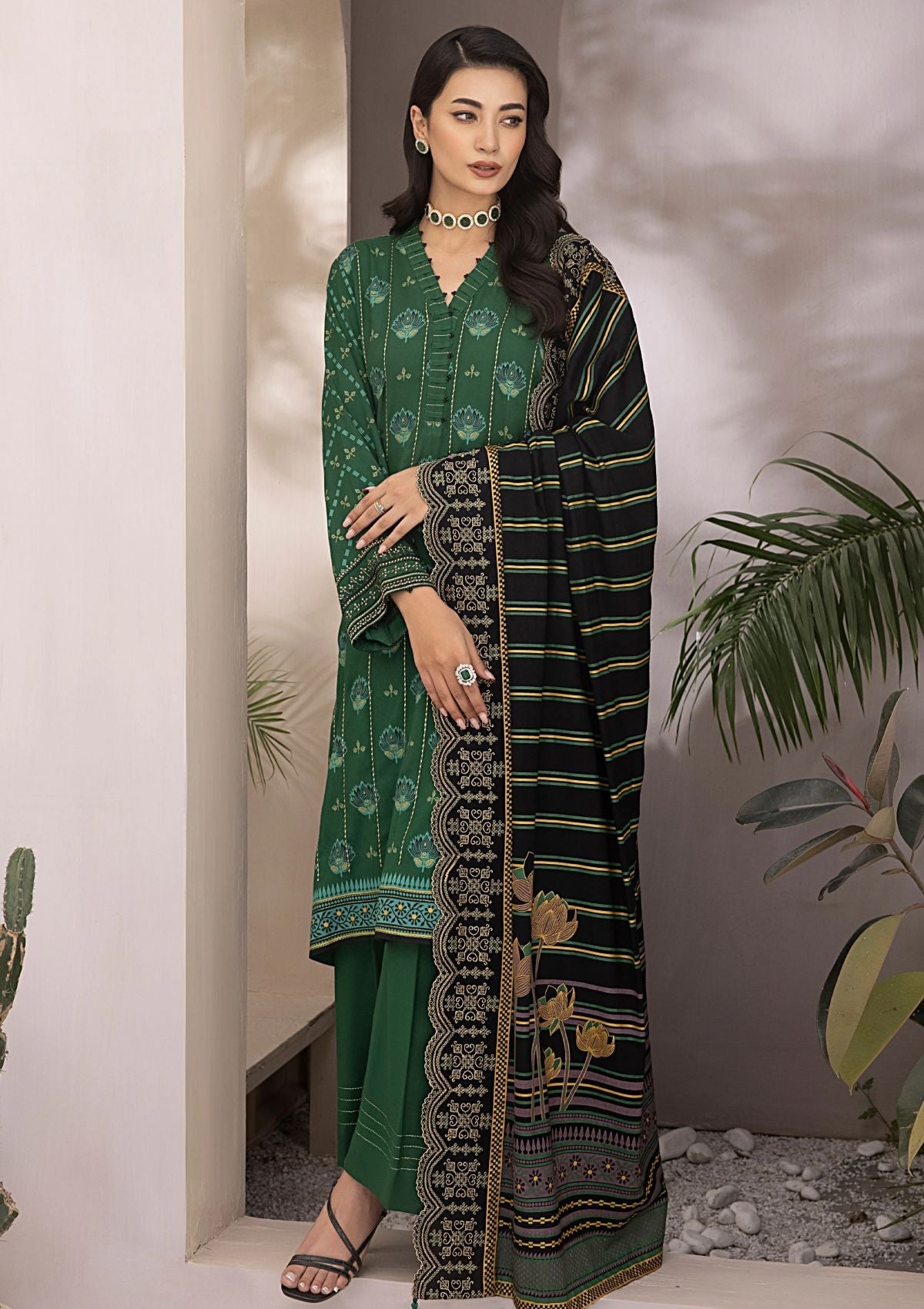 Winter Collection - Lakhany - Embroidered Unstitched - D#0140 - Official Lakhany - Agha Fabrics UK