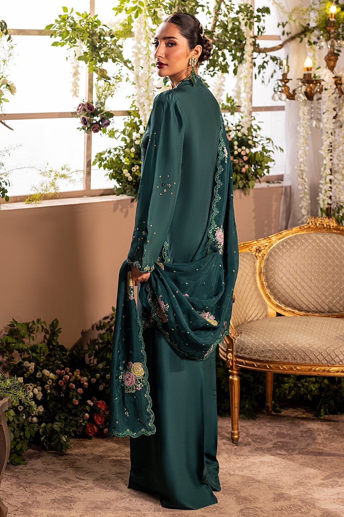 Mina Kashif | Loona Lawn 25 | Zircon