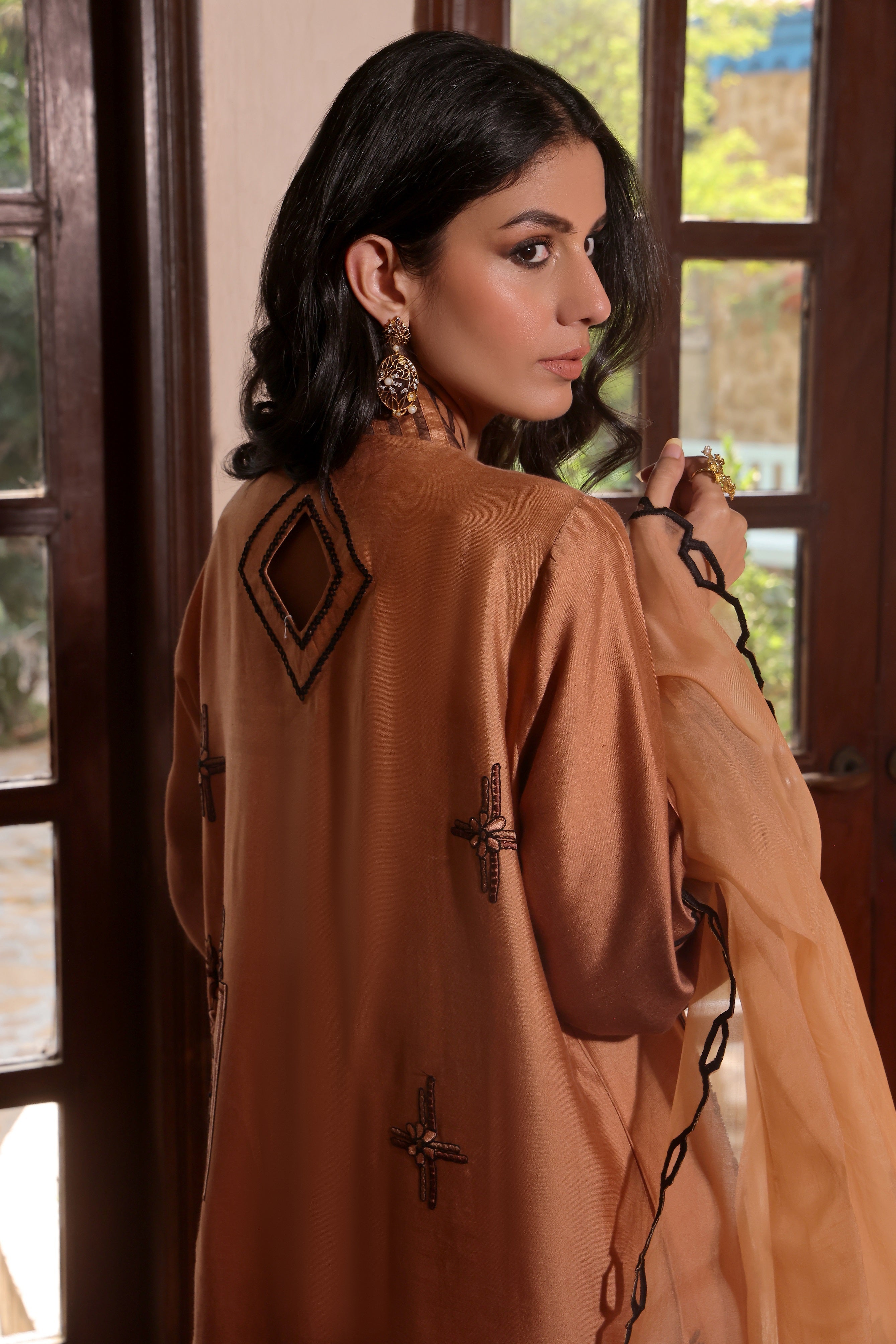 Mona Imran | Ezel Eid 25 | Ariana