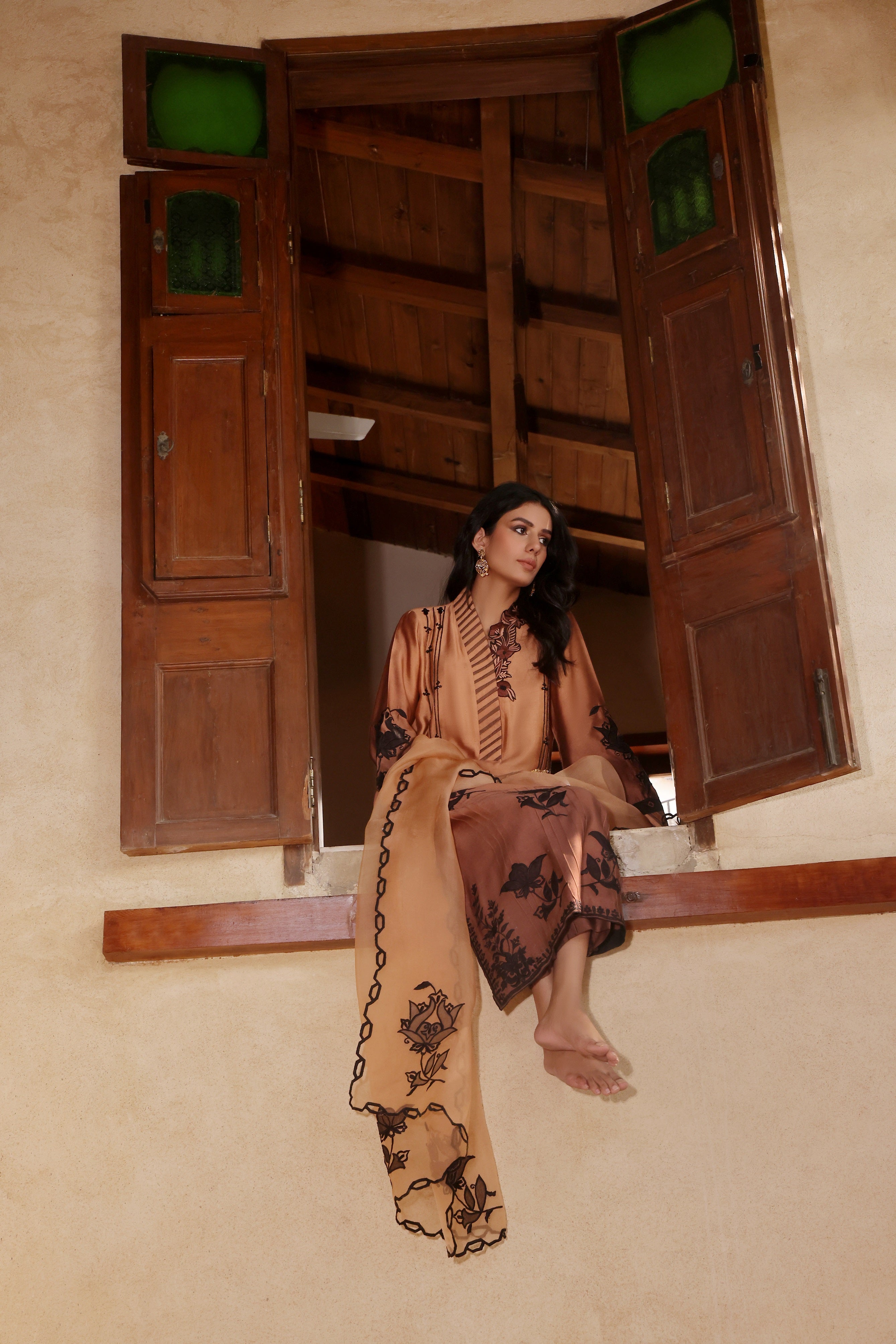 Mona Imran | Ezel Eid 25 | Ariana