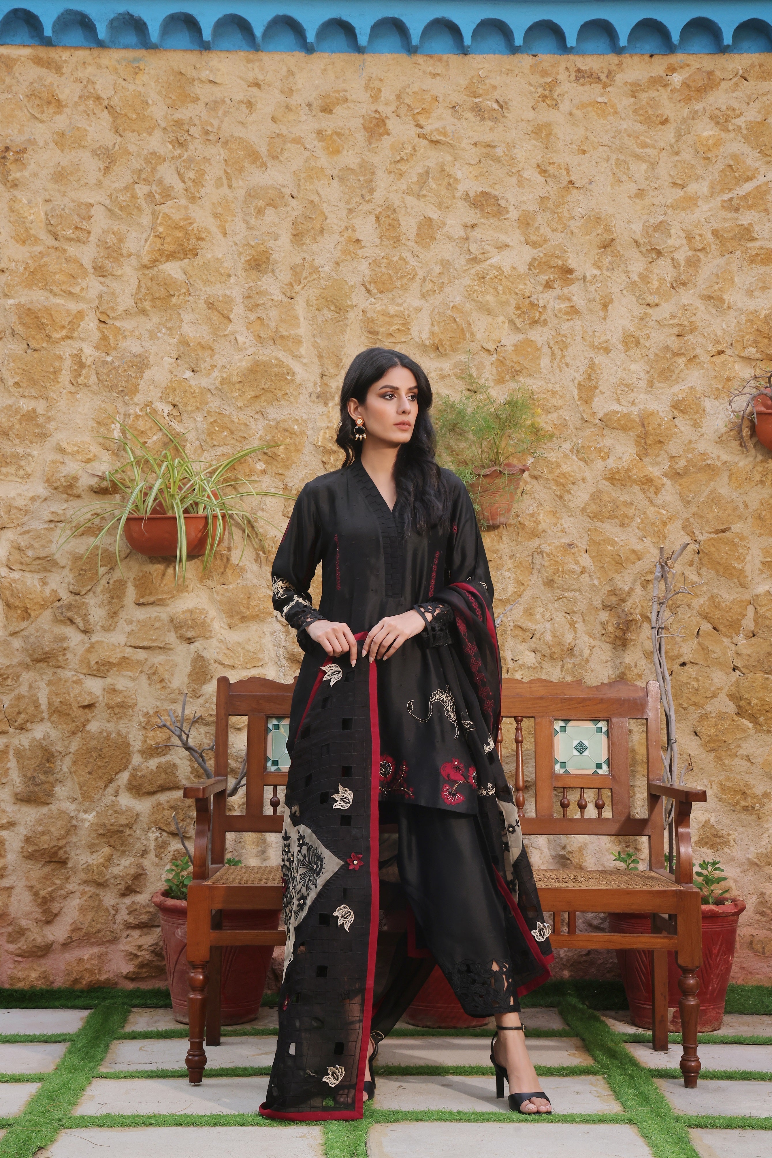 Mona Imran | Ezel Eid 25 | Nazli