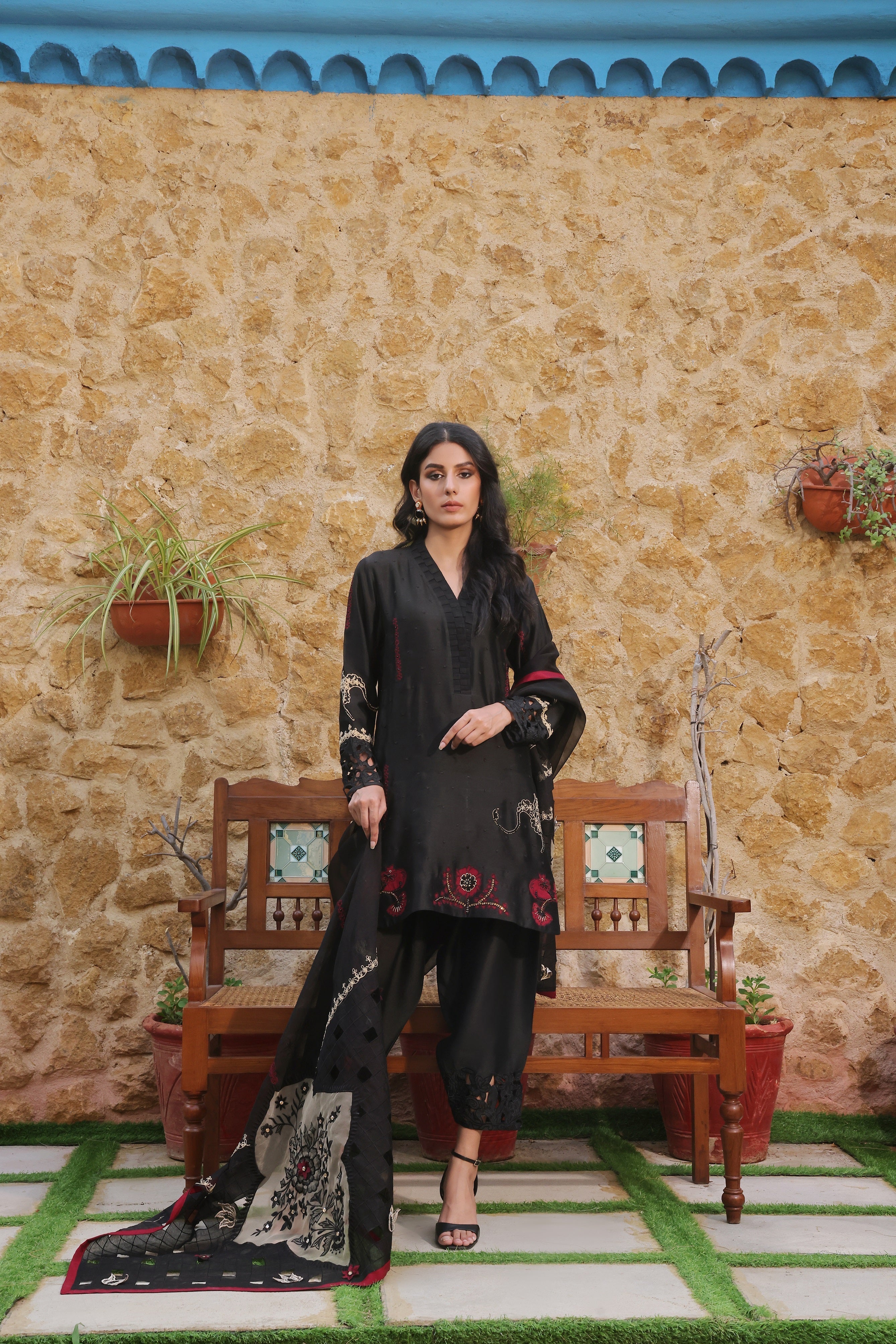 Mona Imran | Ezel Eid 25 | Nazli