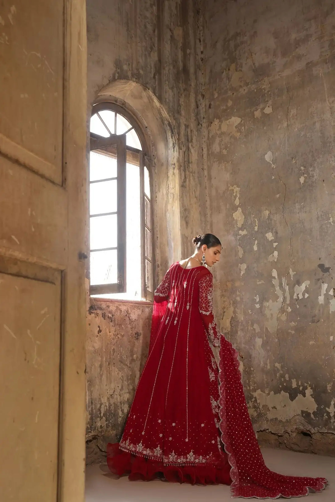 Wahaj M Khan | Banno Wedding Formals | Bano Classic Lal Jora