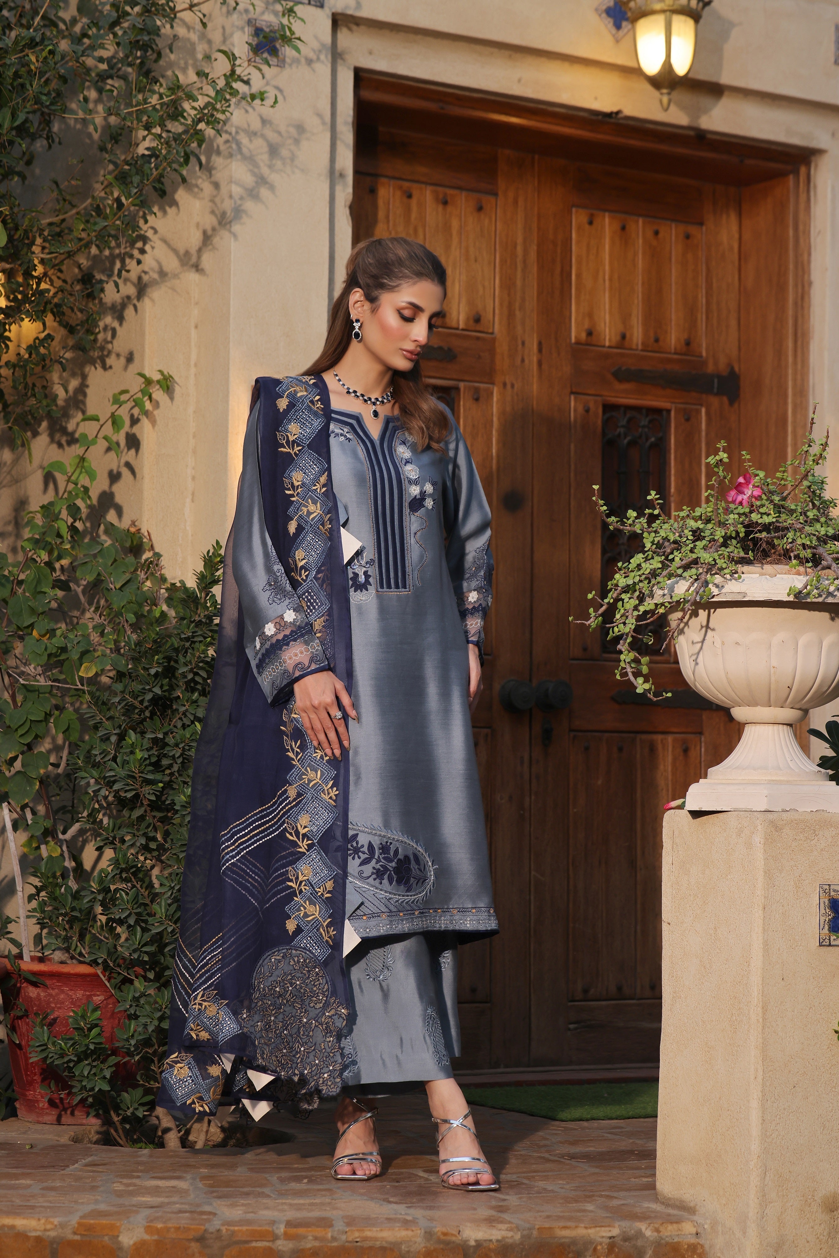 Mona Imran | Ezel Eid 25 | Tajdaar