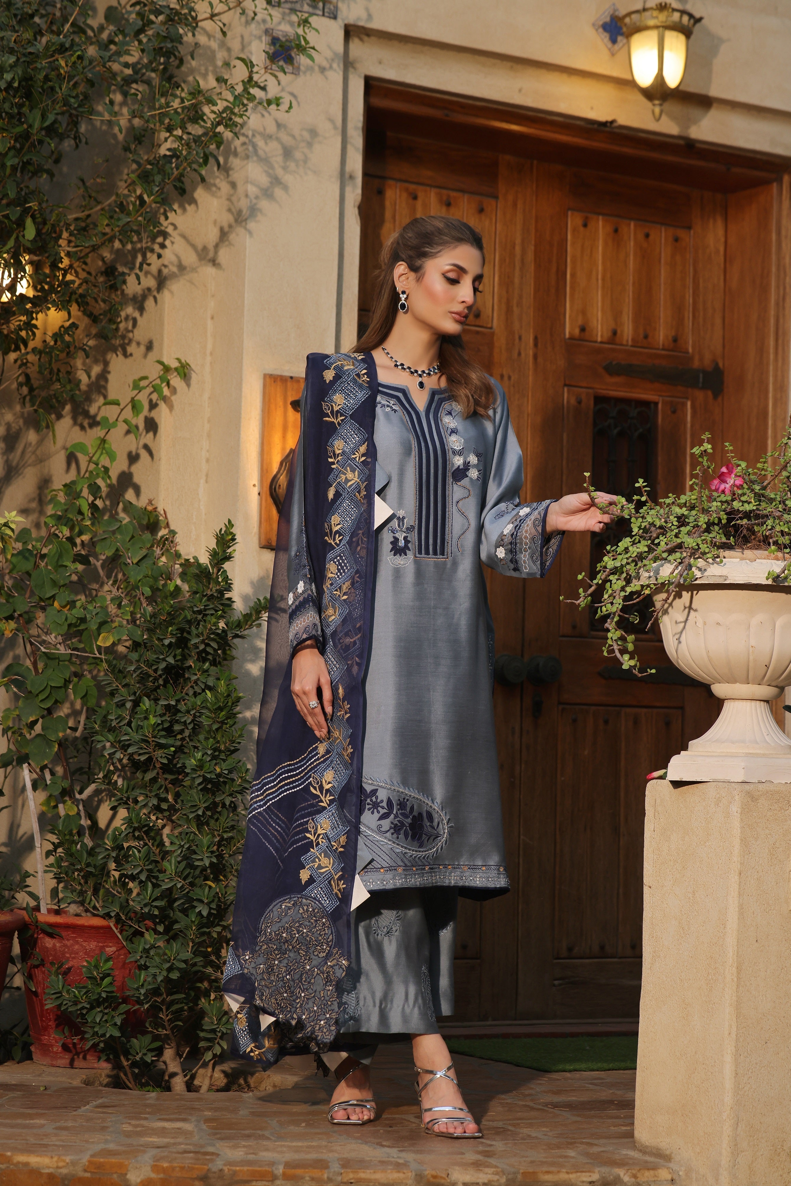 Mona Imran | Ezel Eid 25 | Tajdaar