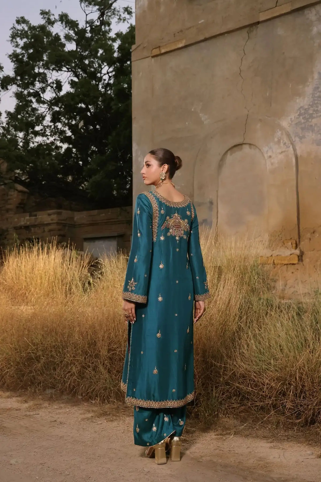 Wahaj M Khan | Banno Wedding Formals | Teal Maroori set