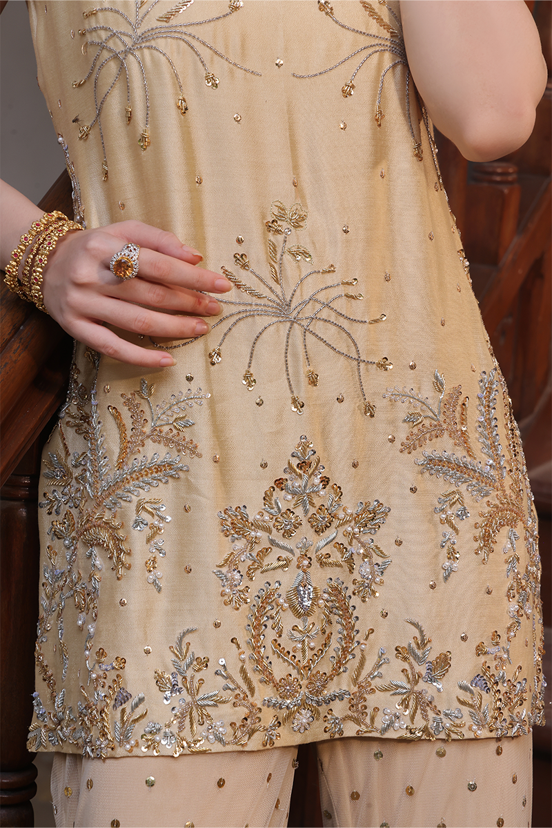 Mona Imran | Dilzaib Formals | Seerat