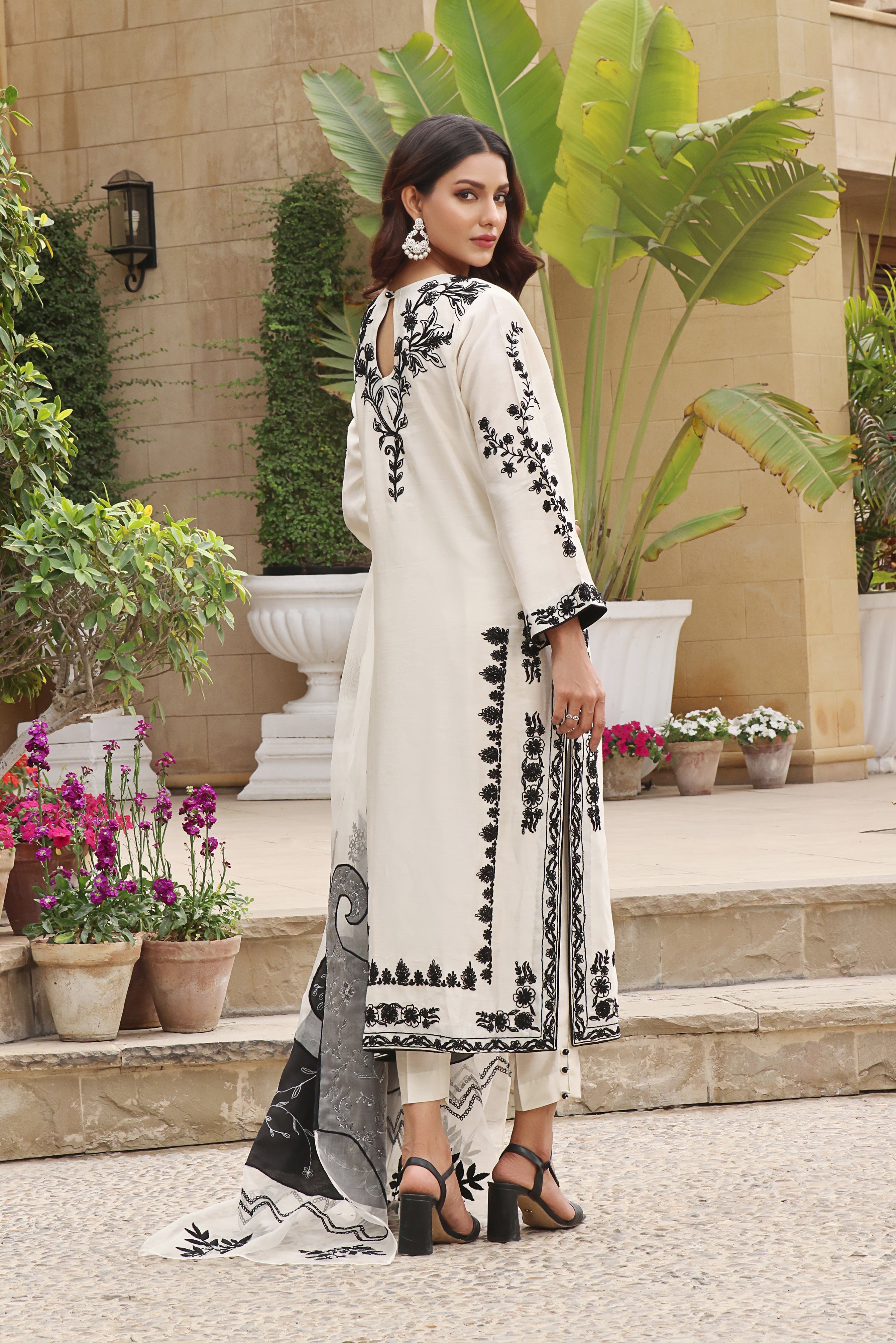 Mona Imran | Hot Sellers Formals | NOOR E NAZAR