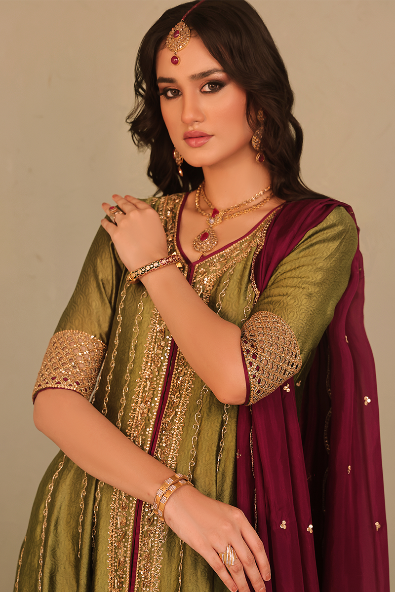 Mona Imran | Dilzaib Formals | Heer