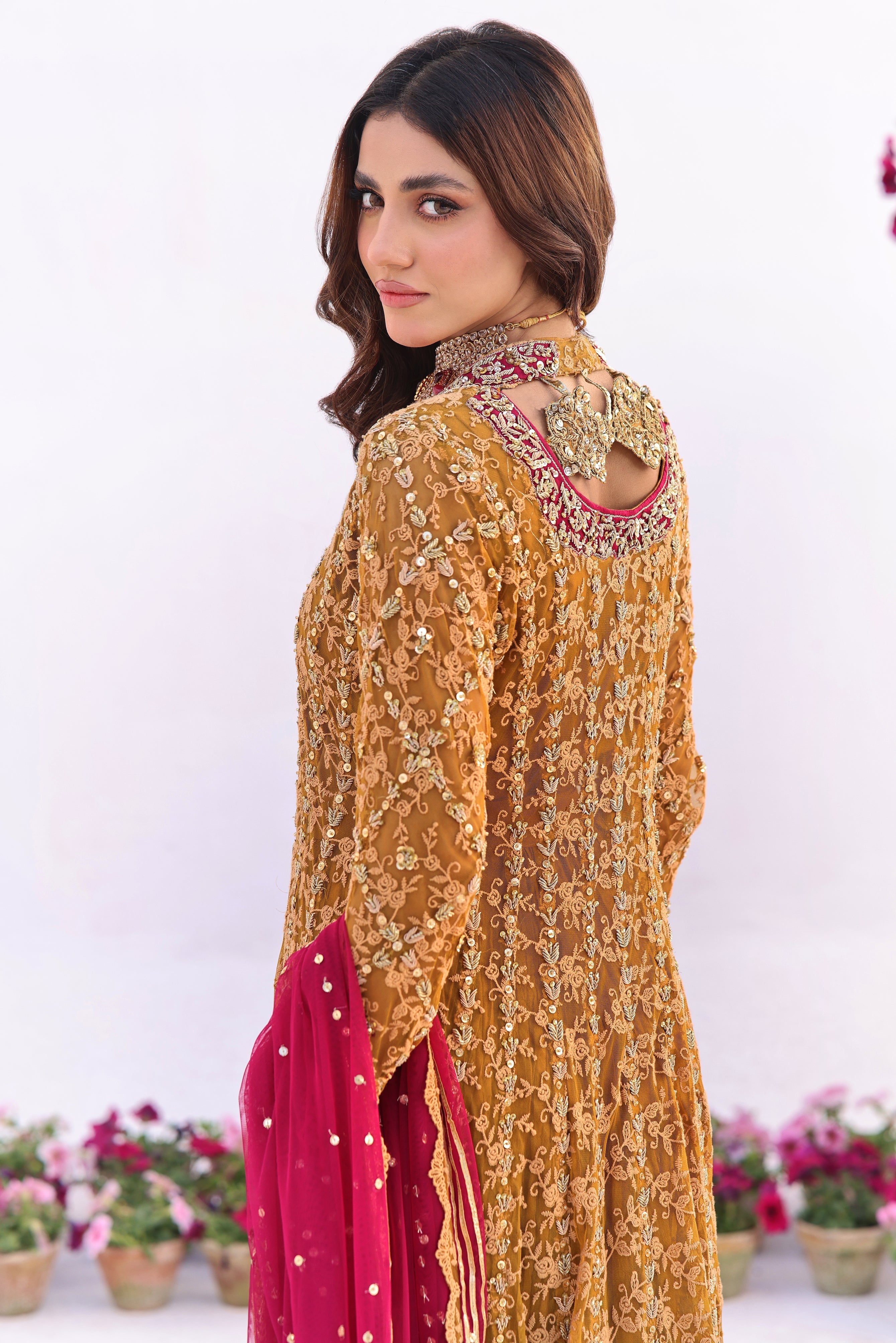 Mona Imran | Inara Wedding Formals | SUNEHRI
