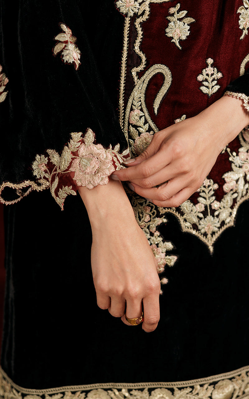 Threads and Motifs | Velvet Collection 25 | 2PC TV-08