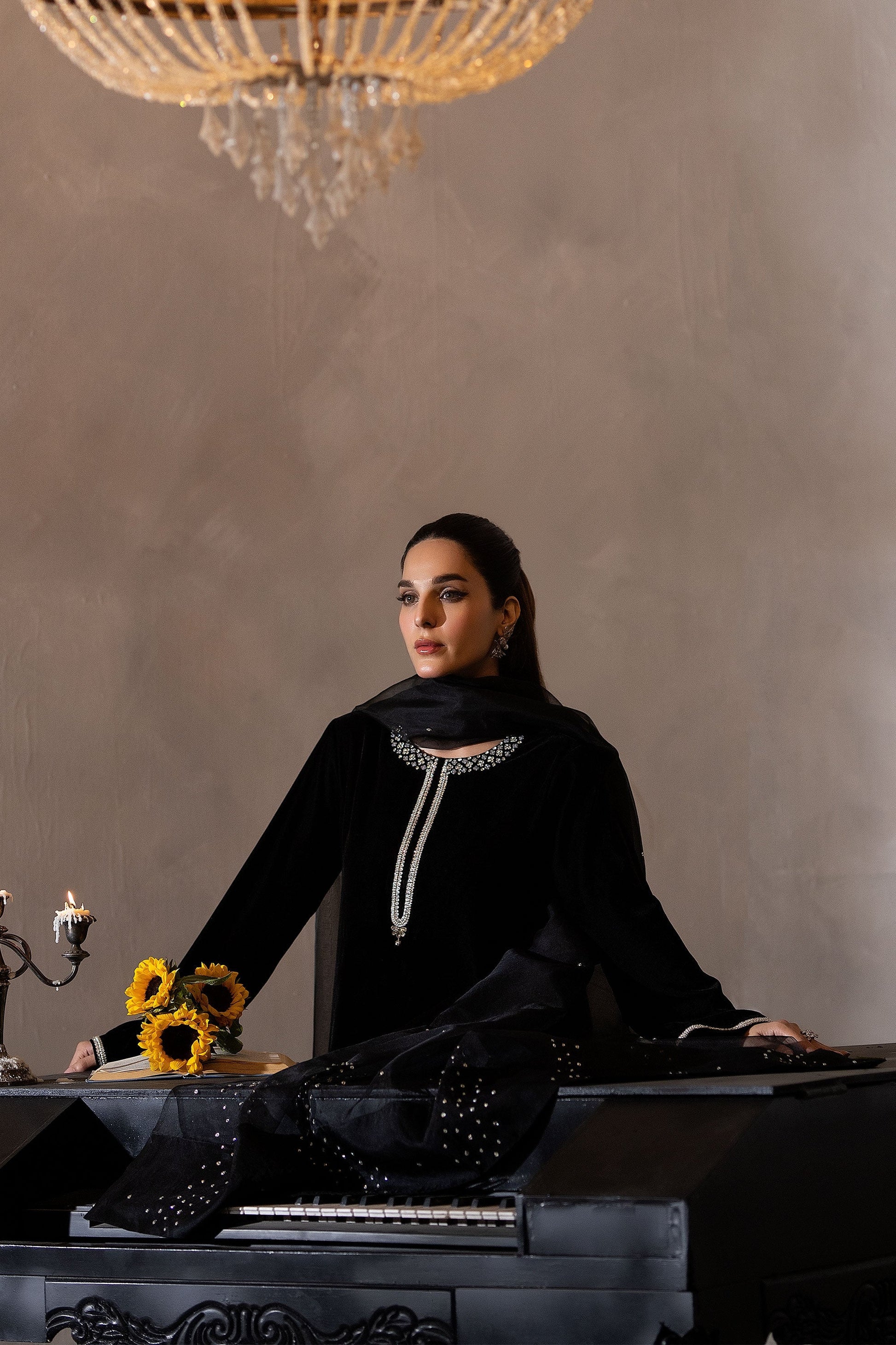 Hana | Mavi Velvets | Twilight Embers - Official Hana - Agha Fabrics UK