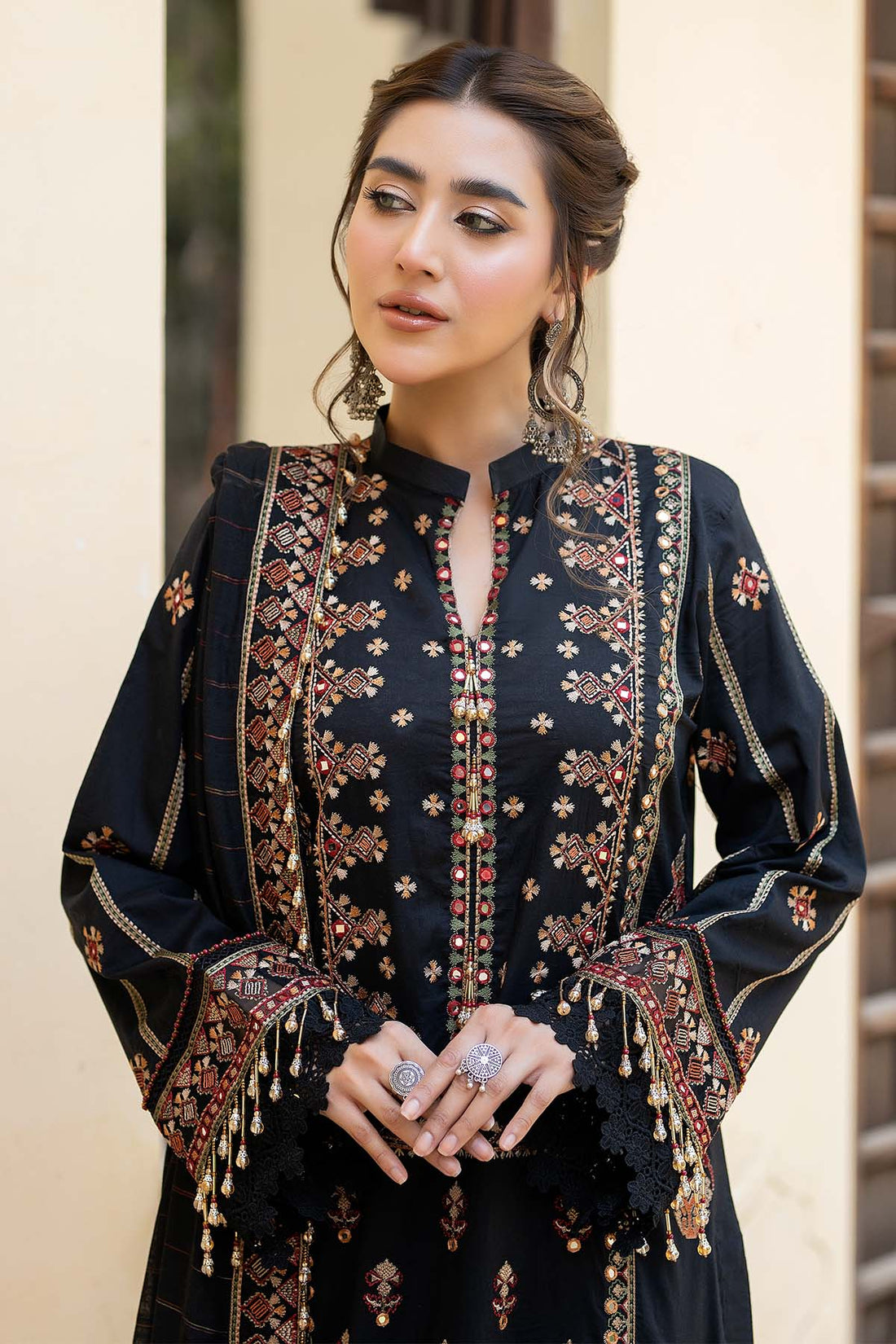 Raeesa Premium | Pankh Luxury Lawn | P -05