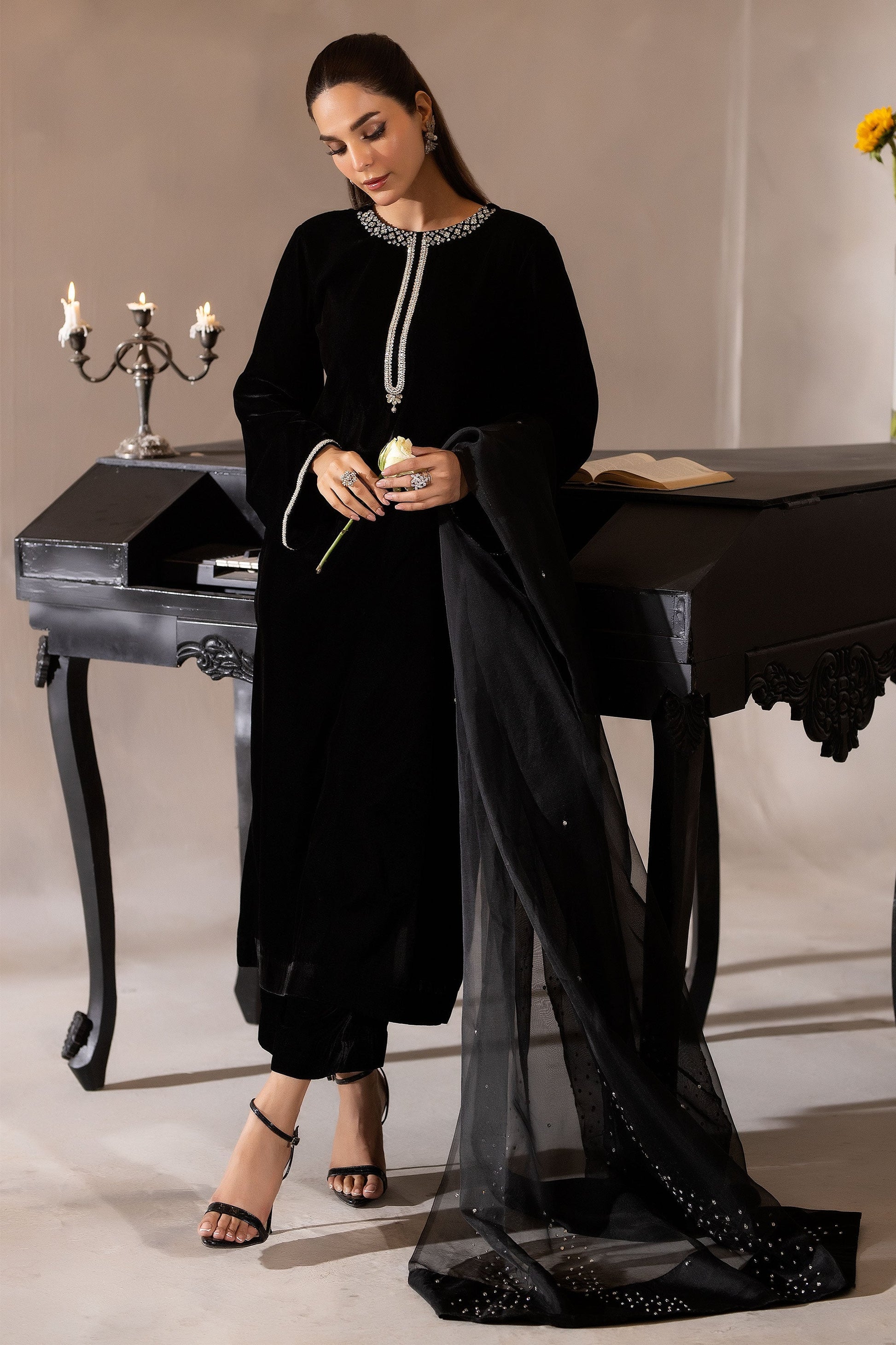 Hana | Mavi Velvets | Twilight Embers - Official Hana - Agha Fabrics UK