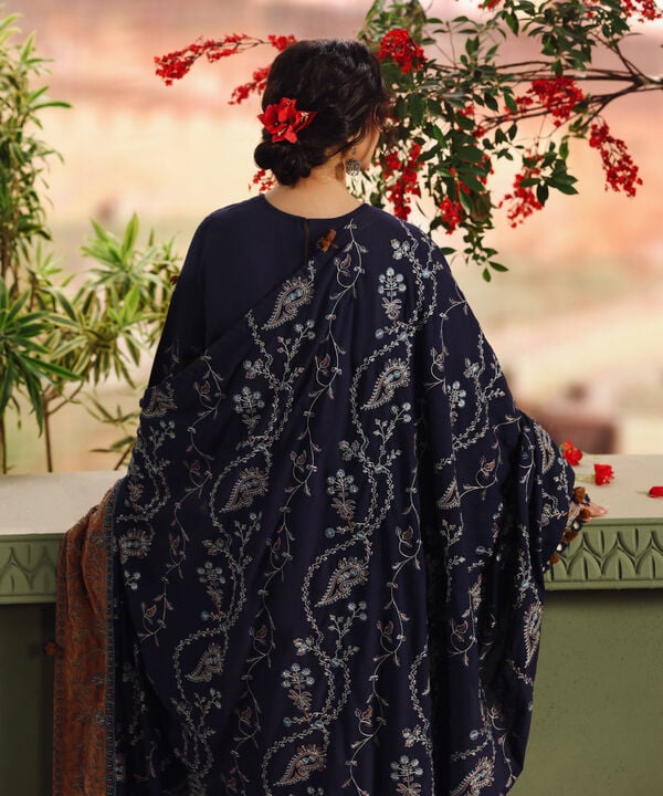 Sapphire | Fall Winter 25 | 3 Piece - Embroidered Cotton Karandi Suit 0U3PESD25V82