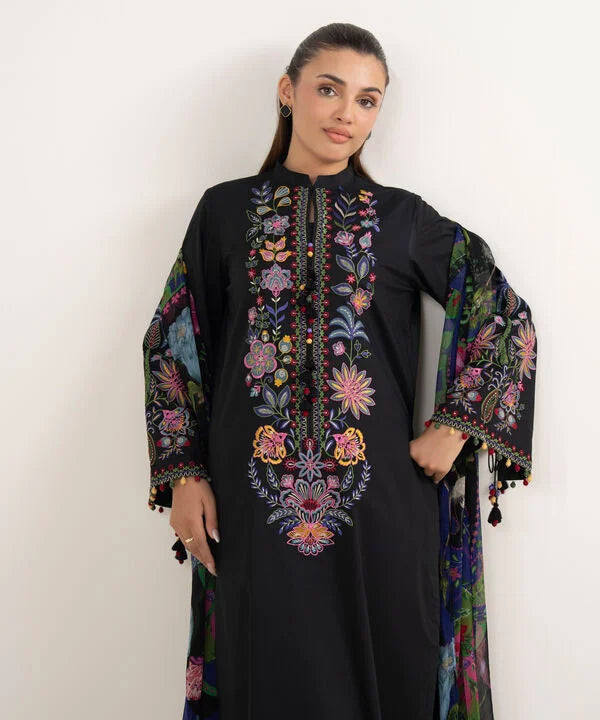Sapphire | Fall Winter 25 | 3 Piece - Embroidered Lawn Suit 0U3PESG25V57
