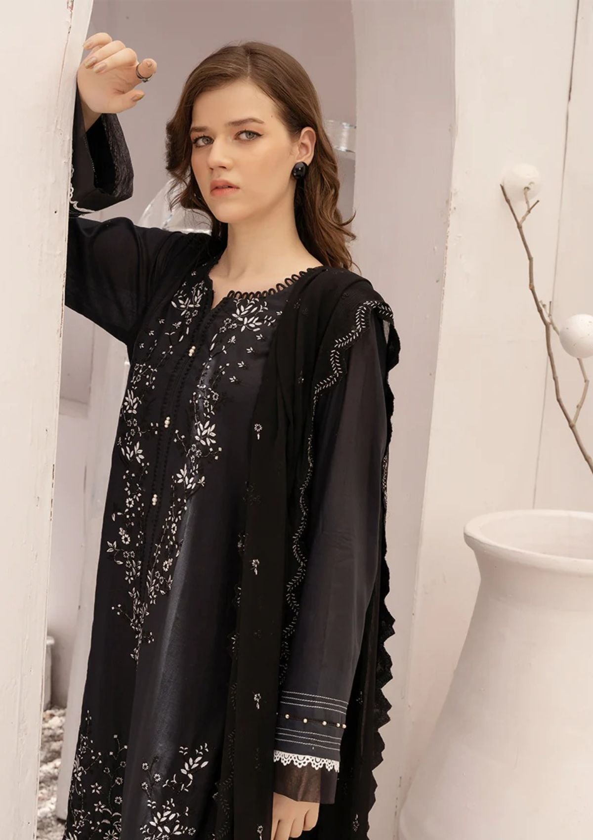 Lawn Collection - Salitex - Monochrome - UNS23BW001