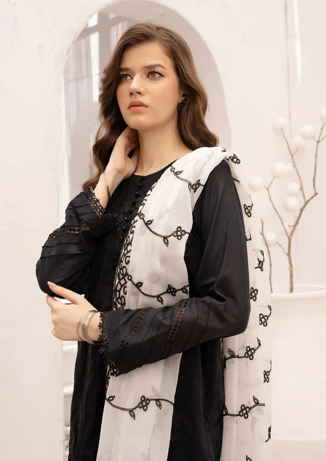 Lawn Collection - Salitex - Monochrome - UNS23BW010