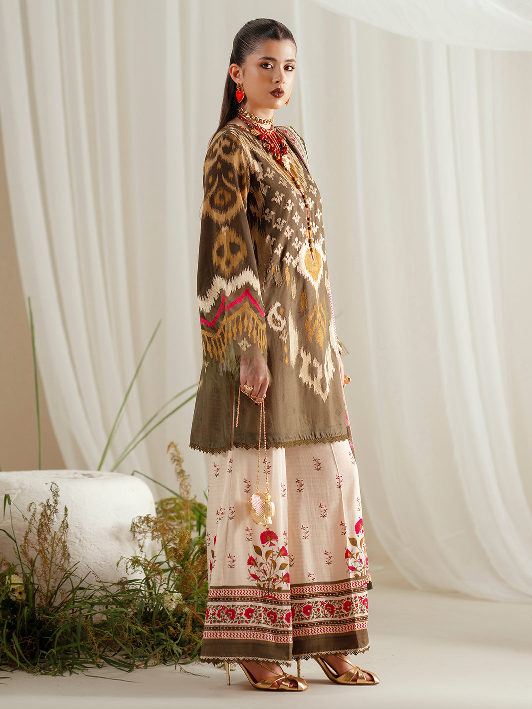 Bin Ilyas | Eres Bonita Viscose 25 | 1102-B - Official Bin Ilyas - Agha Fabrics UK