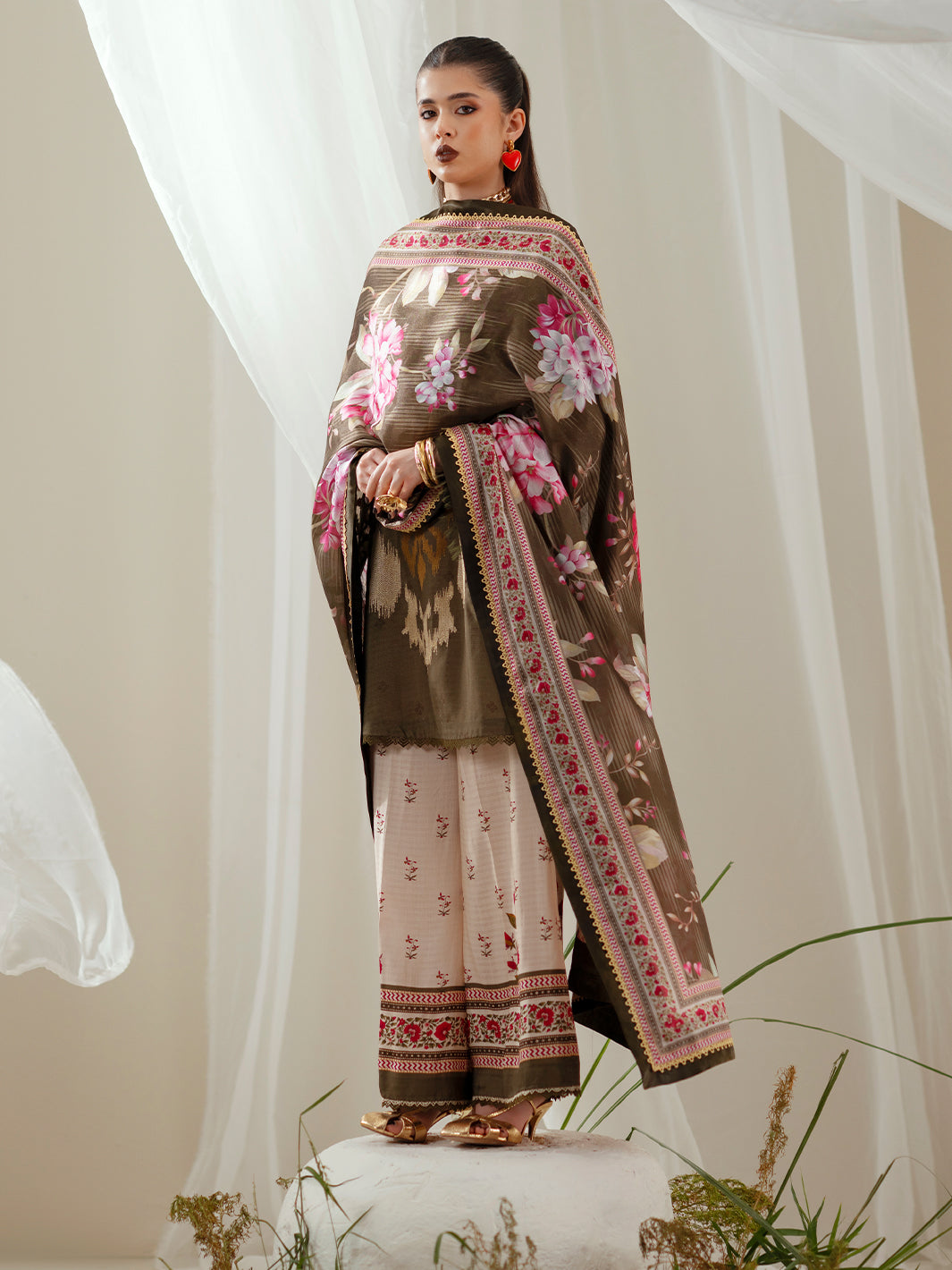 Bin Ilyas | Eres Bonita Viscose 25 | 1102-B - Official Bin Ilyas - Agha Fabrics UK