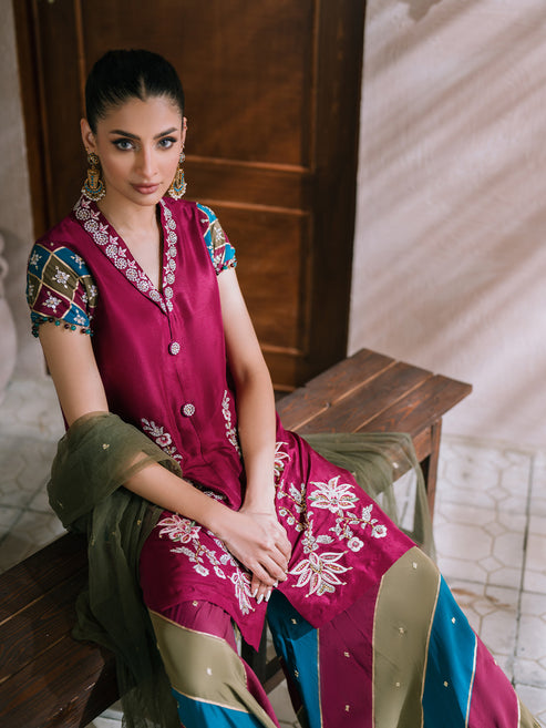 Farah Zubair | Luxury Pret | Inara