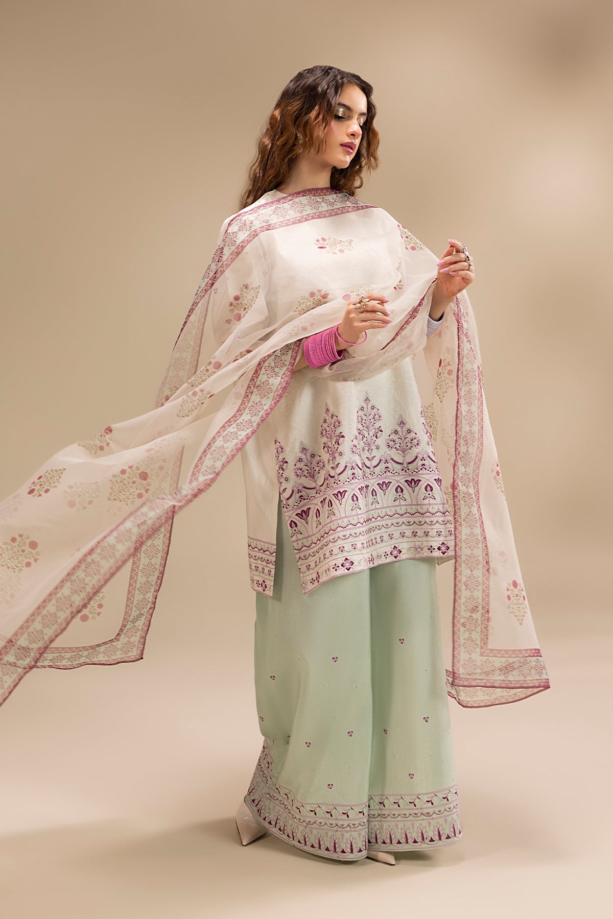 Erum Khan | Lillia Summer Edit | Pearl Blush