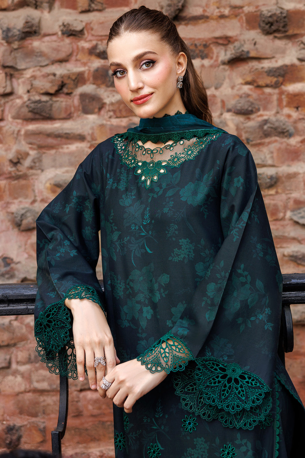 Farasha | Printed Essentials | Periveil