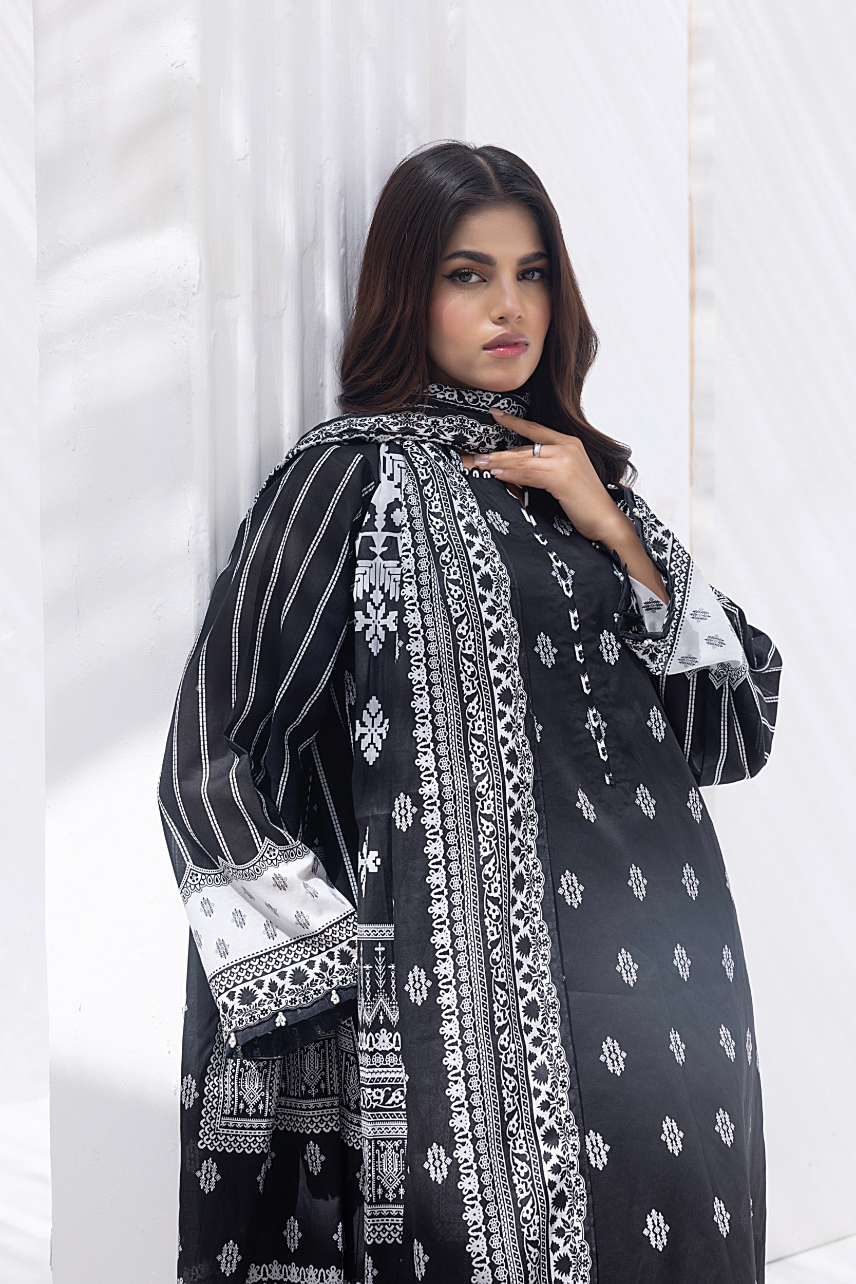 LSM | Winter Marina 24 | 0233 - Official LSM - Agha Fabrics UK