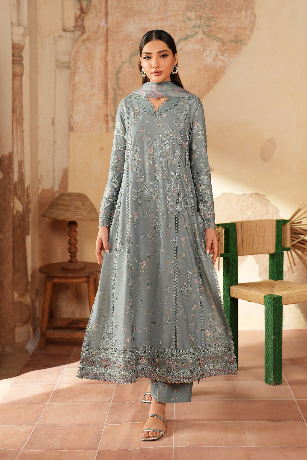 Iznik | Winter 25 | IPF-10 - Official Iznik - Agha Fabrics UK
