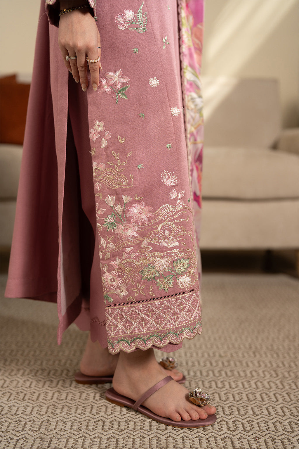 Neeshay | Winter Reverie | Peonette