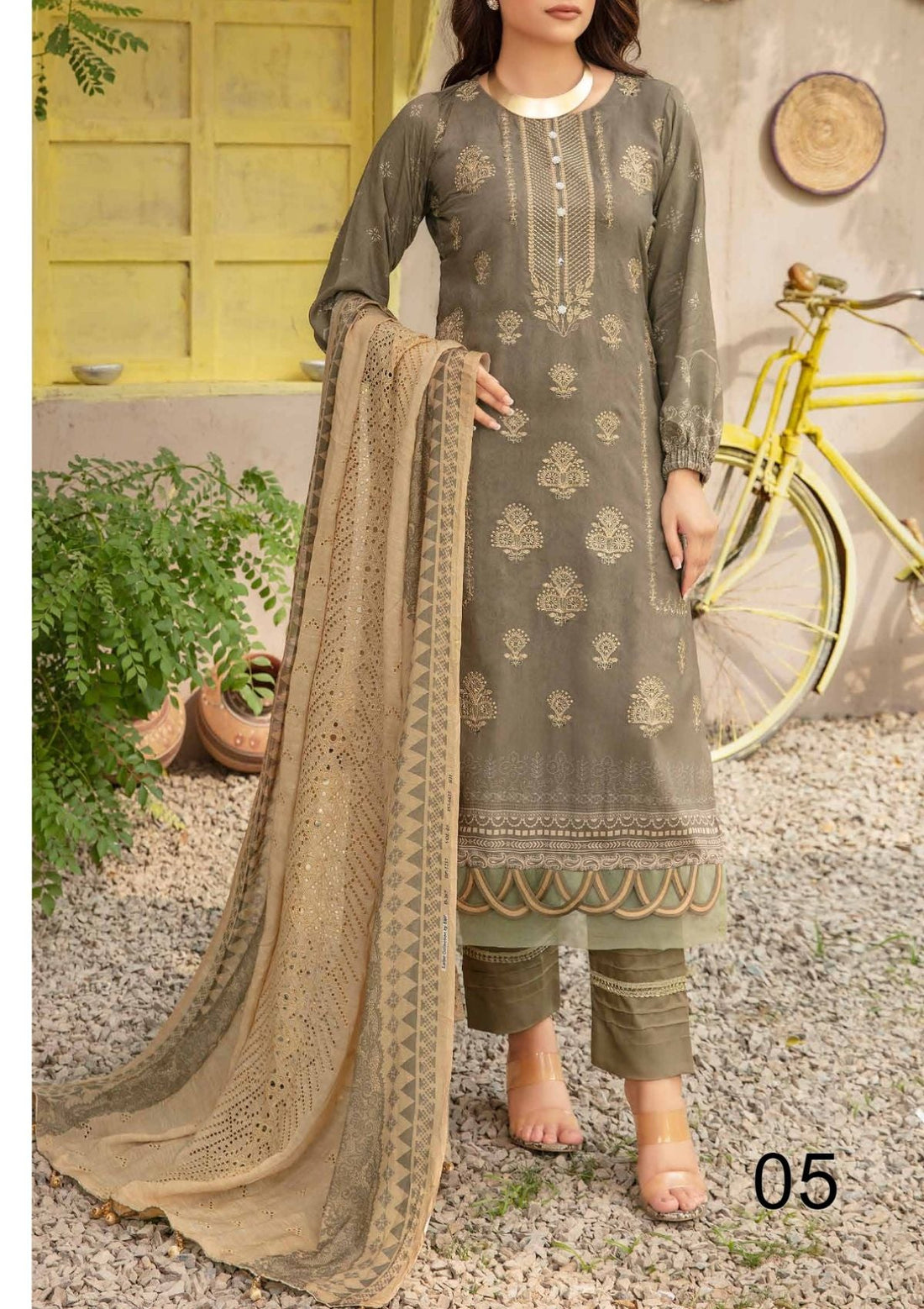 Winter Collection - Laiba - D/P Viscose - V26 - LV#05 - Official Laiba - Agha Fabrics UK