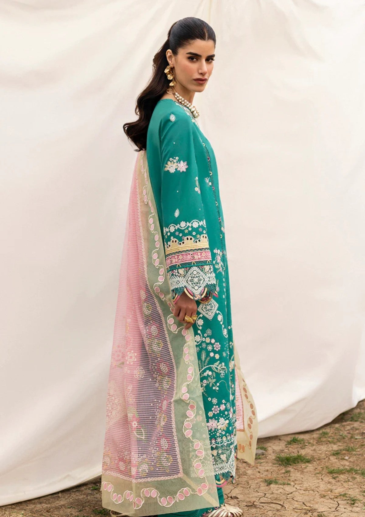 Lawn - Qalamkar - Qlinekari 25 - DC#08 - Elida