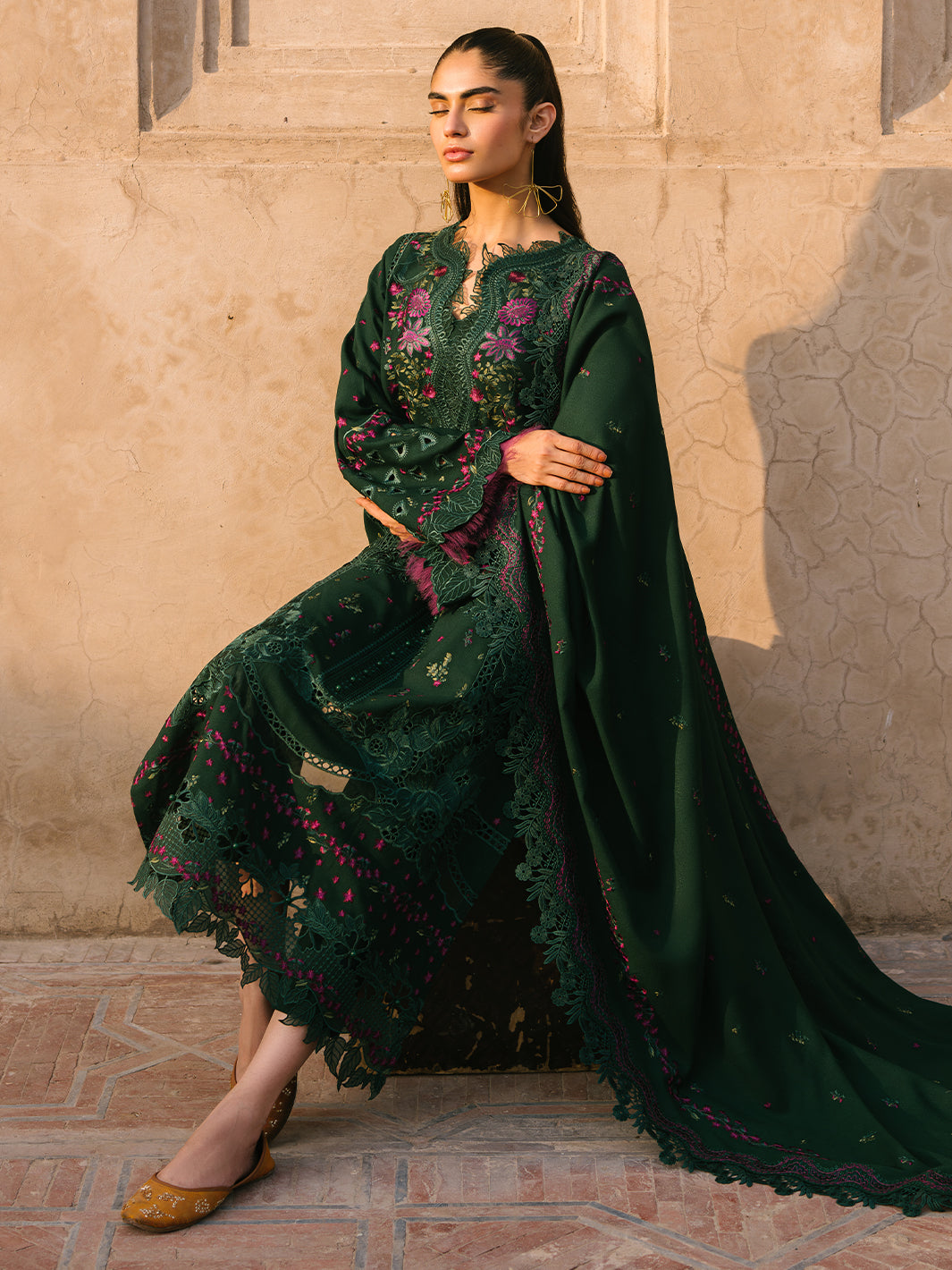 Bin Ilyas | Gulabi Baagh Winter 24 | 152 B