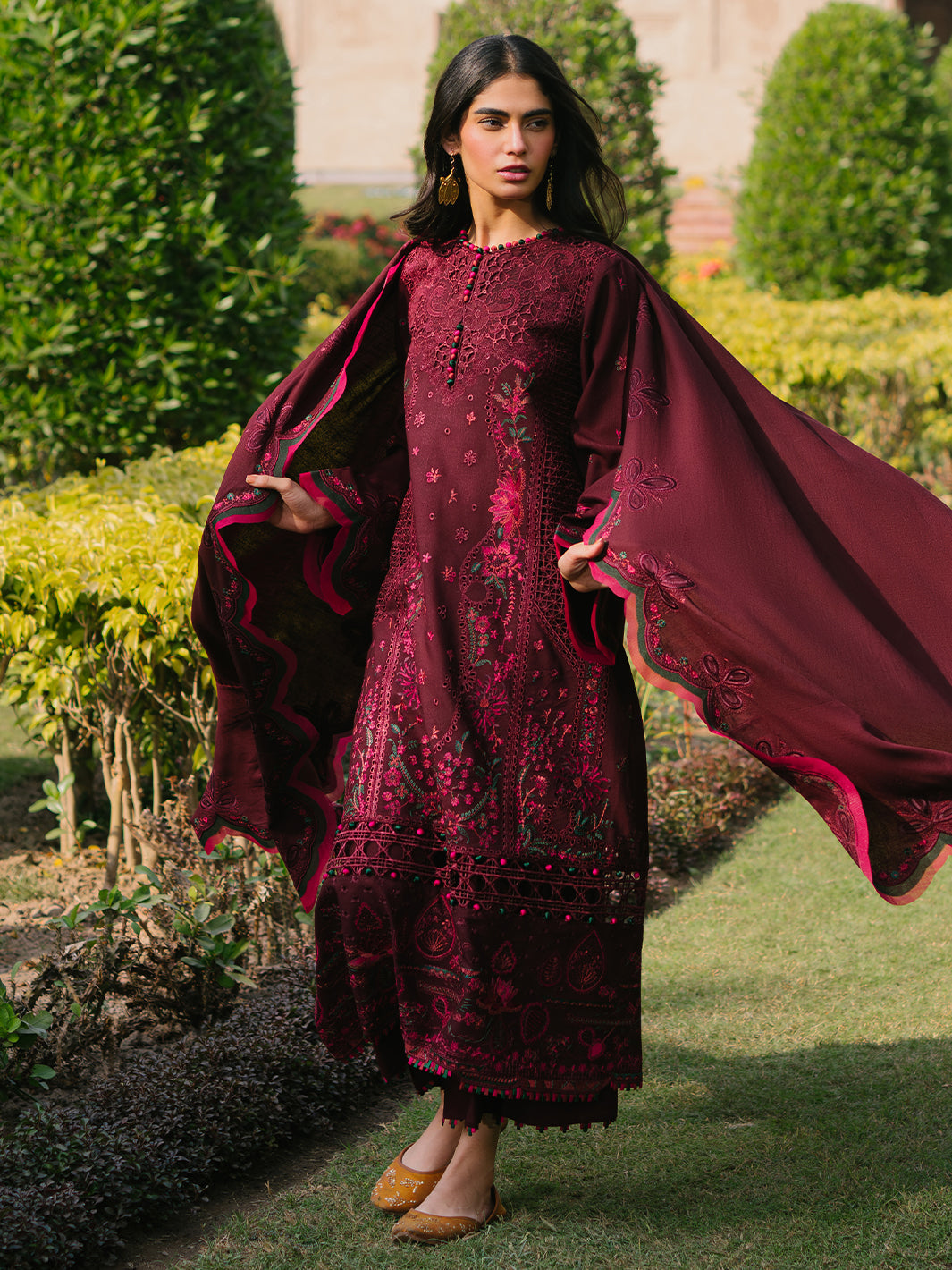 Bin Ilyas | Gulabi Baagh Winter 24 | 154 B