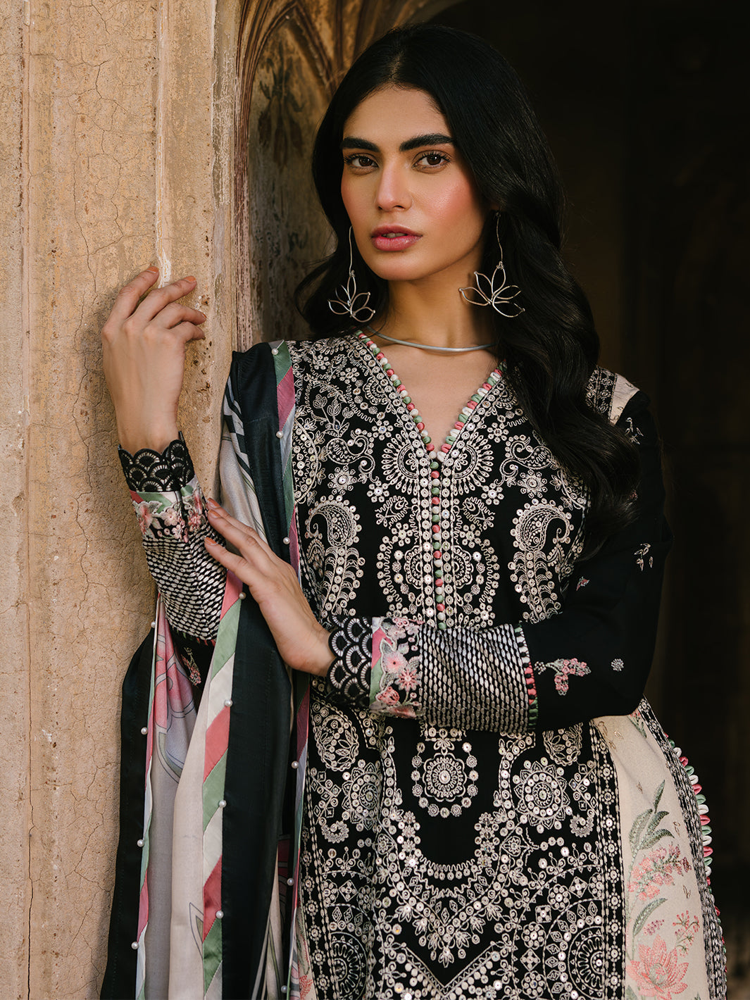 Bin Ilyas | Gulabi Baagh Winter 24 | 156 B