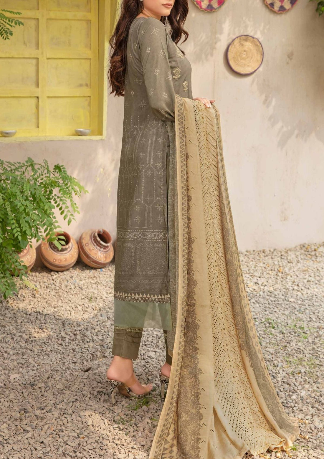 Winter Collection - Laiba - D/P Viscose - V26 - LV#05 - Official Laiba - Agha Fabrics UK