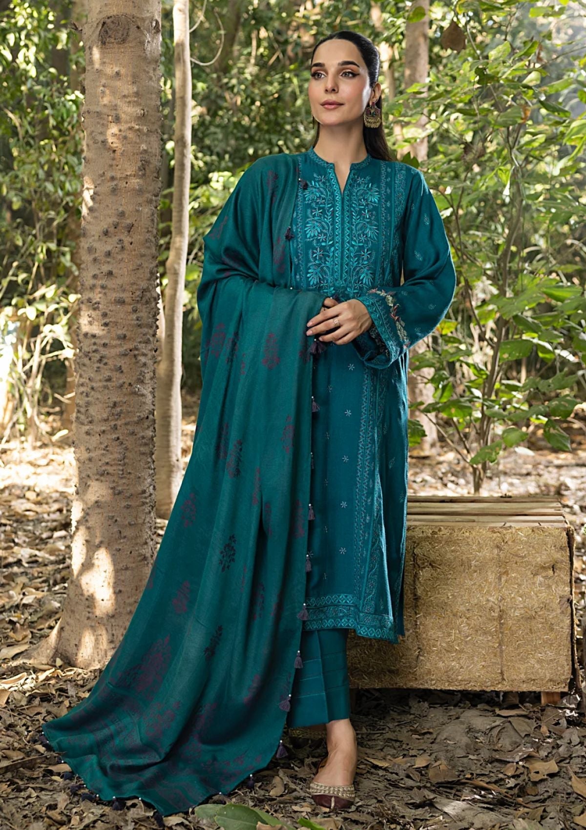 Winter Collection - Lakhany - Luxury Winter 24 - LG-RL-0084 - Official Lakhany - Agha Fabrics UK