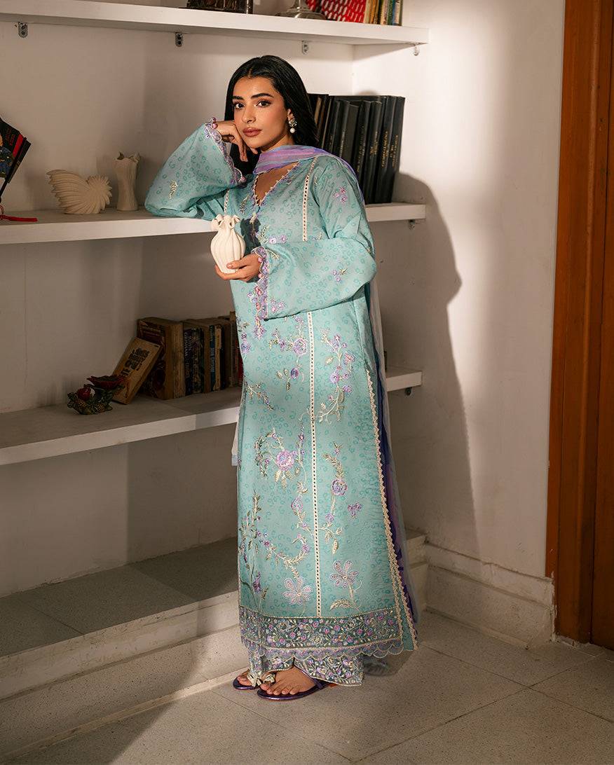 Roheenaz | Aashiyana Lawn | Minal