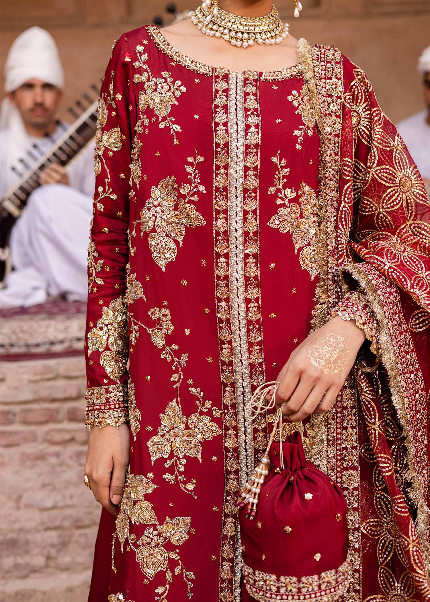 Akbar Aslam | Luxury Formals | Arusa