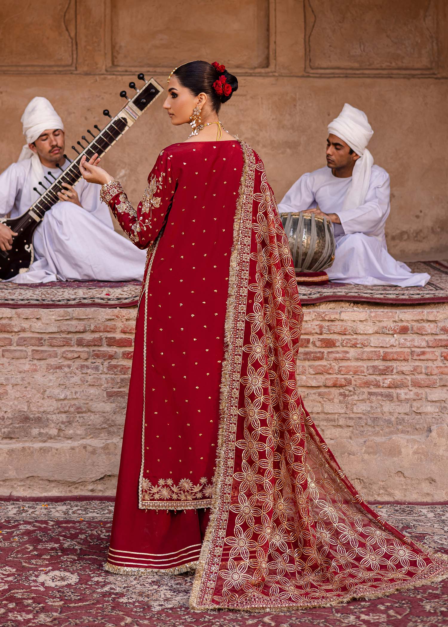 Akbar Aslam | Luxury Formals | Arusa