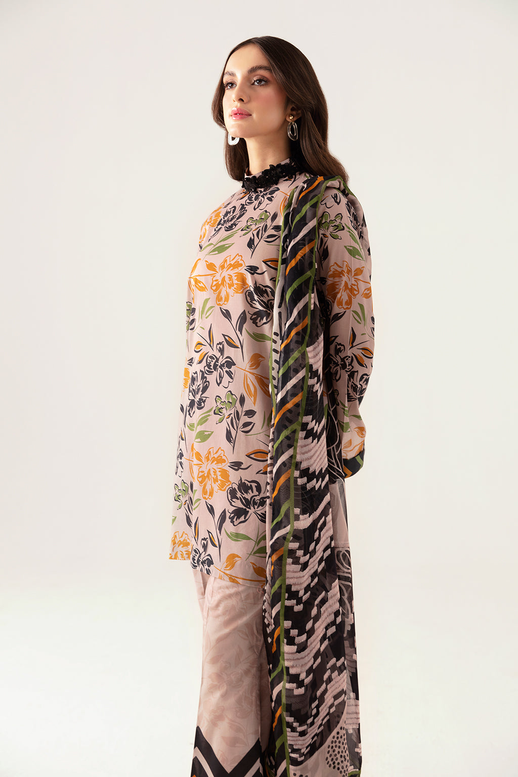 Ramsha | Pinted Lawn | RP-106 - Official Ramsha - Agha Fabrics UK