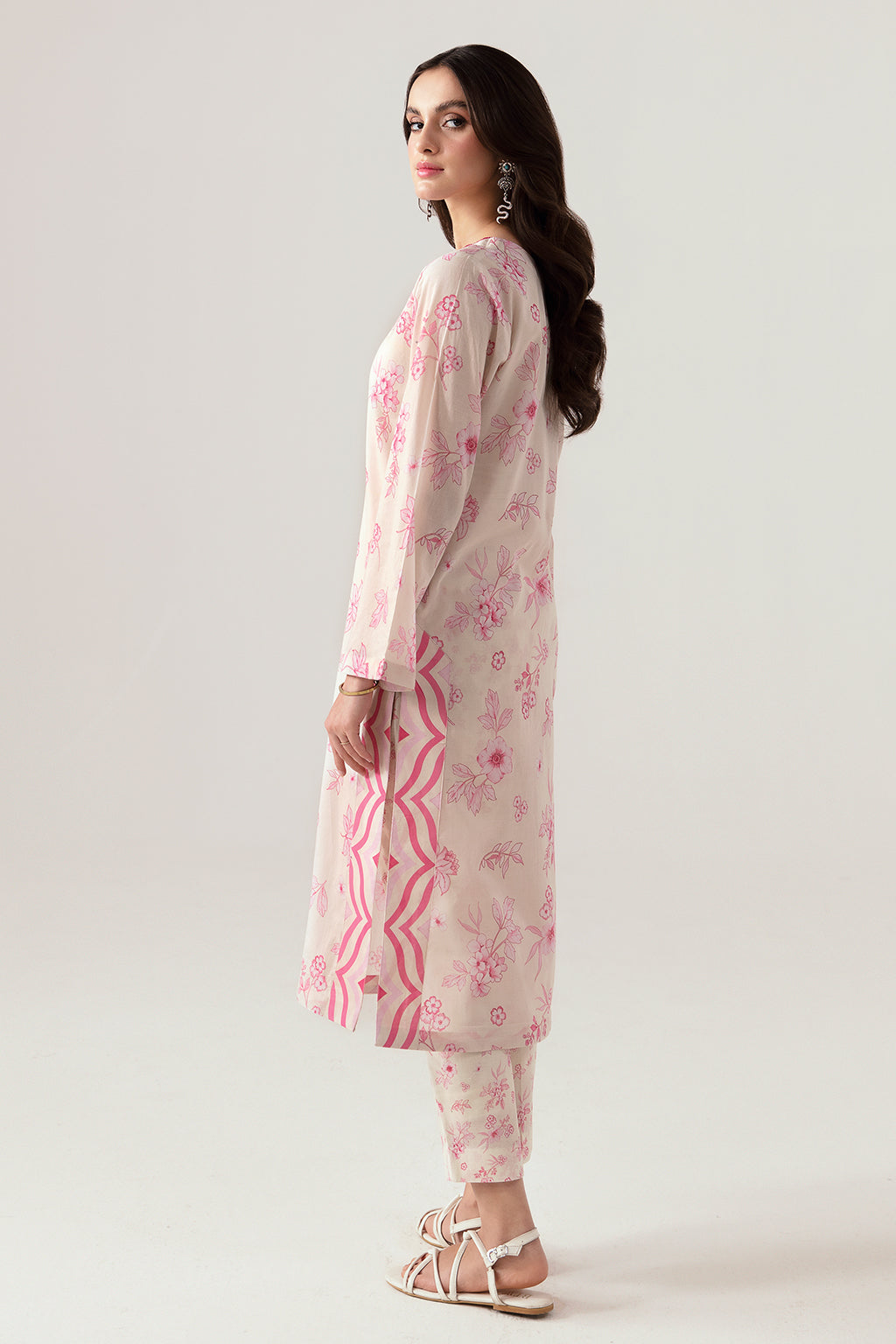 Ramsha | Pinted Lawn | RP-105 - Official Ramsha - Agha Fabrics UK