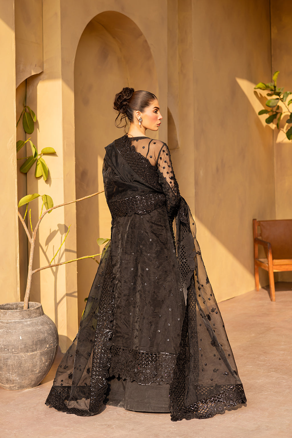 Emaan Adeel I Regalia Luxury Formals I VELVRA