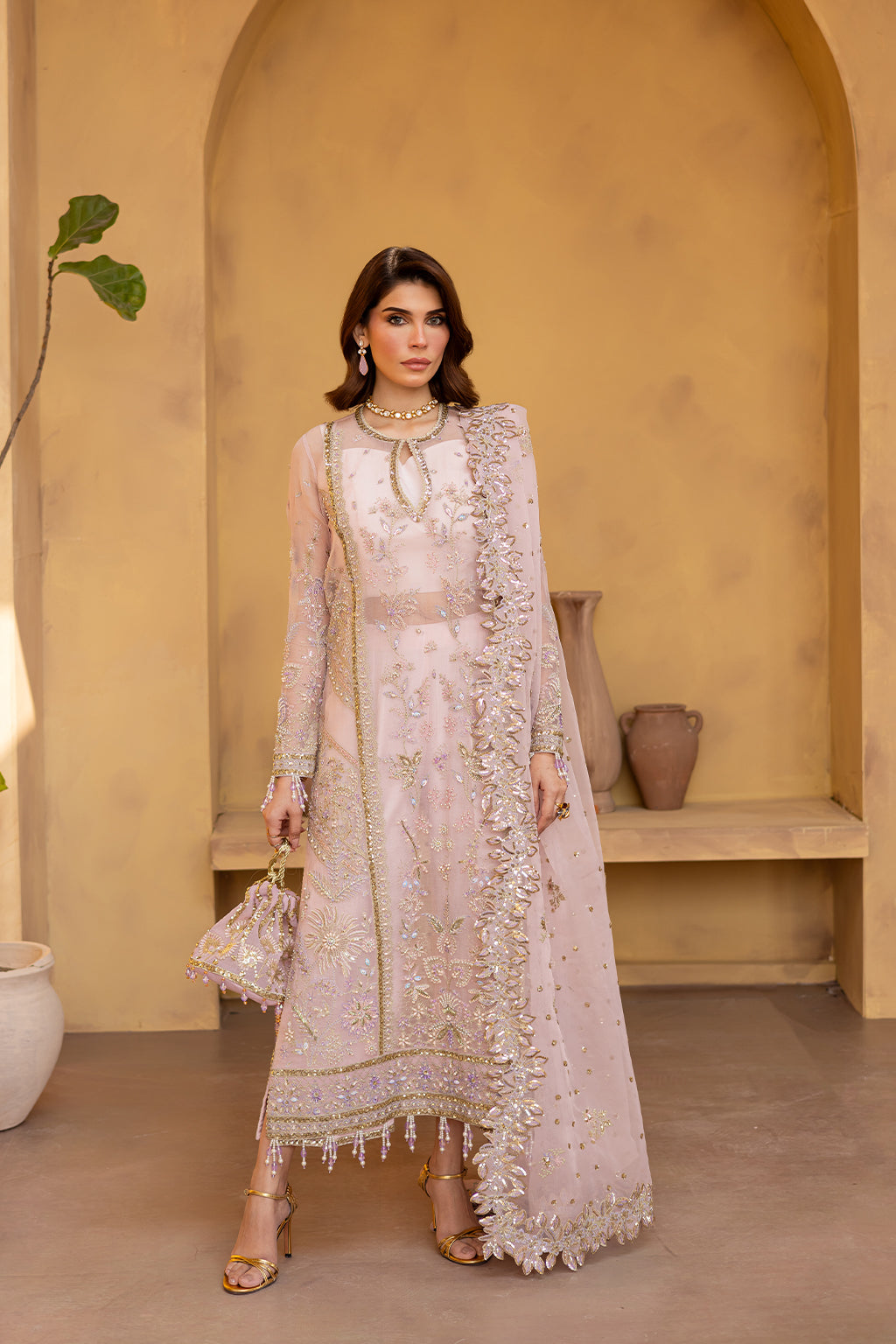 Emaan Adeel I Regalia Luxury Formals I VELOURA